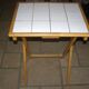 Table pliante en bois et faïence