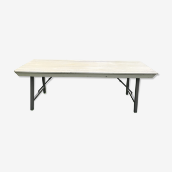 Table pliante en bois et fer