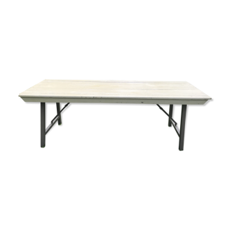 Folding table in wood and iron