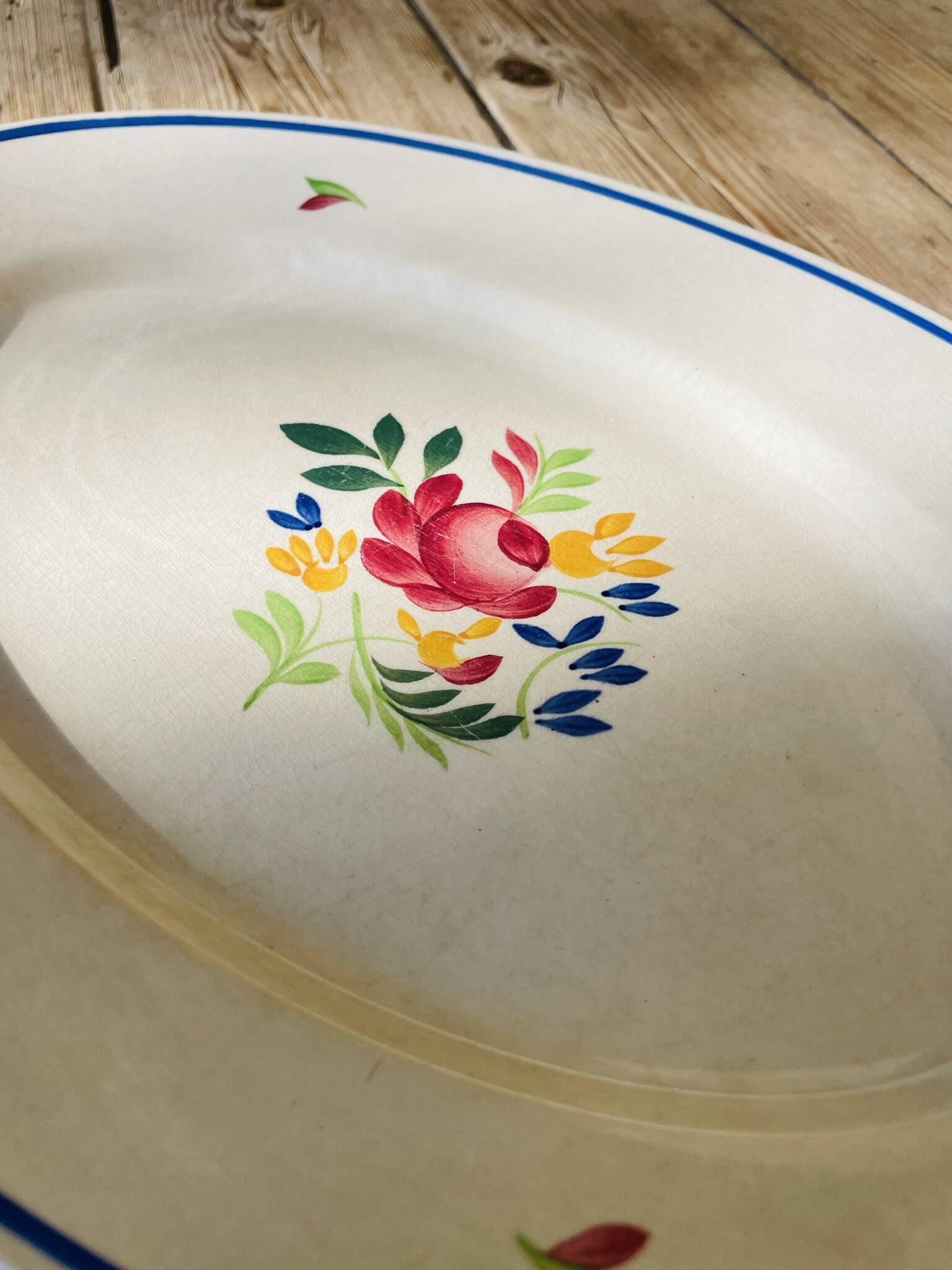 Oval dish from Gien, Anne style