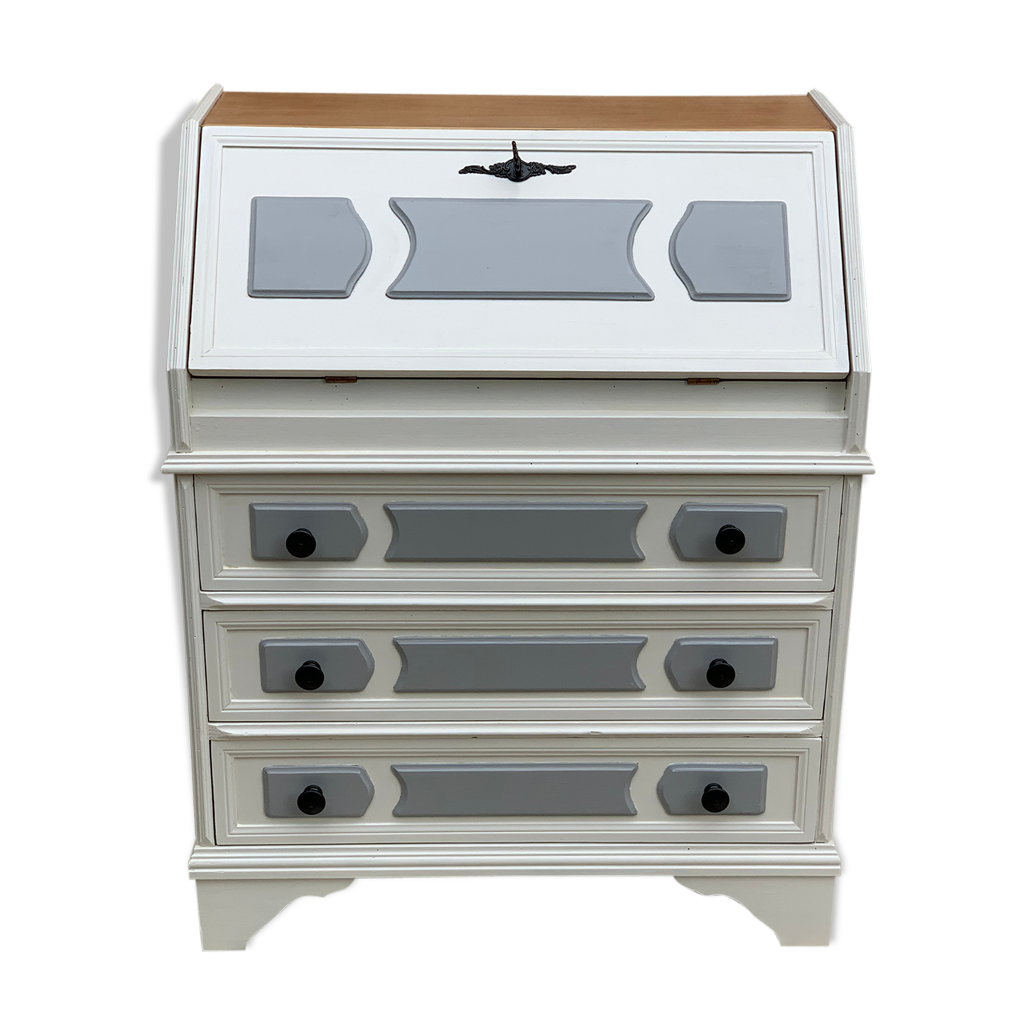 When the secretary gets a makeover!