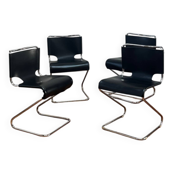 Suites de 4 Chaises Biscia de Pascal mourgue