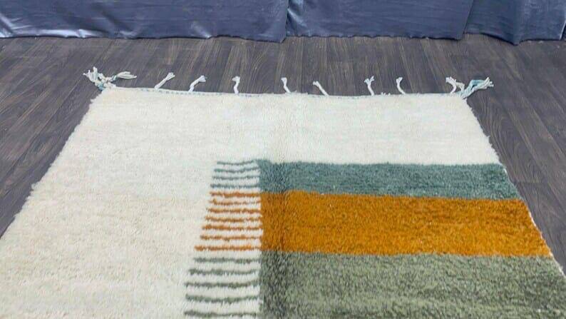 Tapis beni ouraine en laine pure fait main traditionnelle taille 1,4/2,6 m