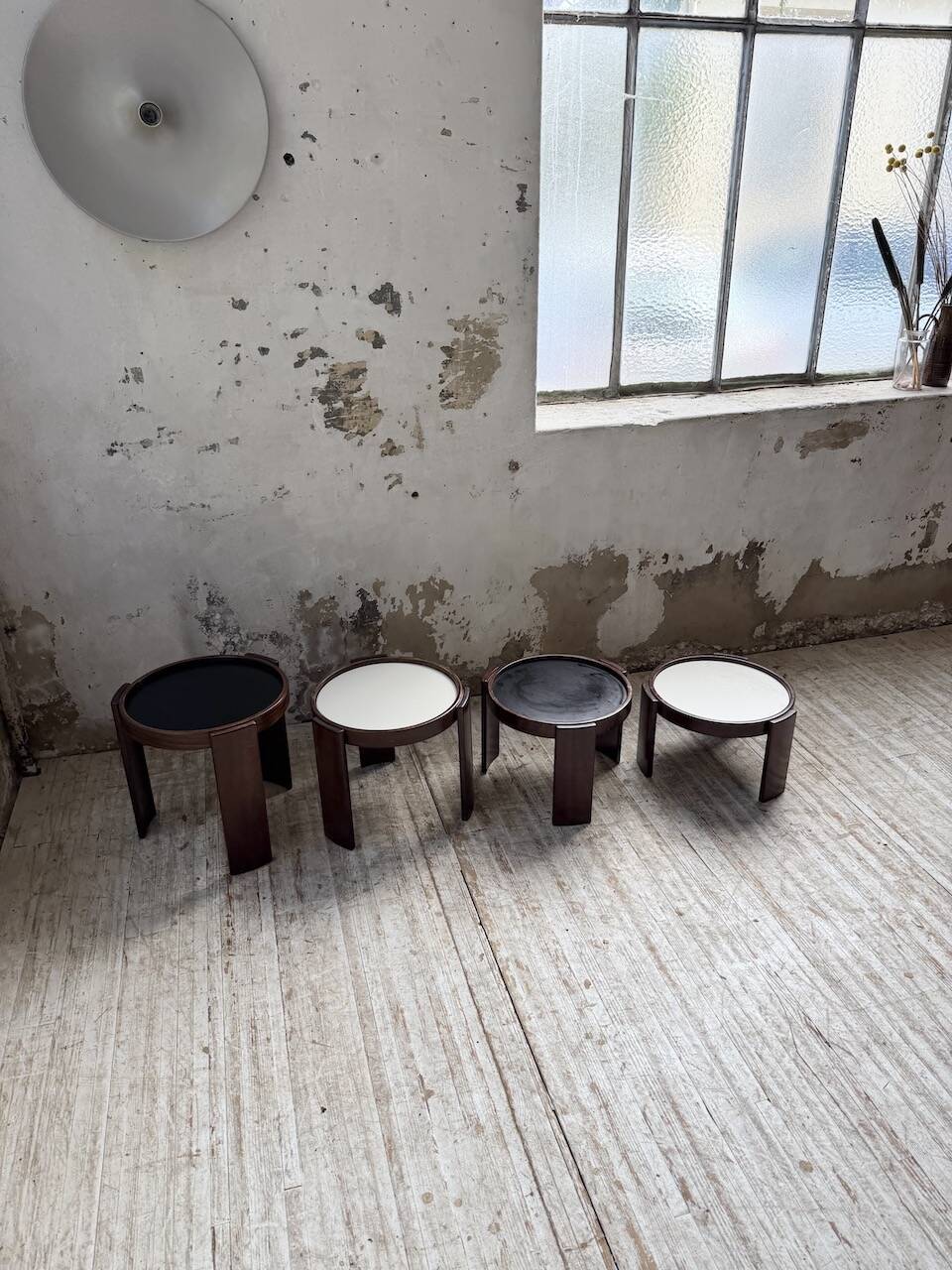 Nido 780 G stackable coffee tables. Frattini for Cassina