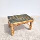 Petite tablette d’appoint en rotin jaune et bleu marine