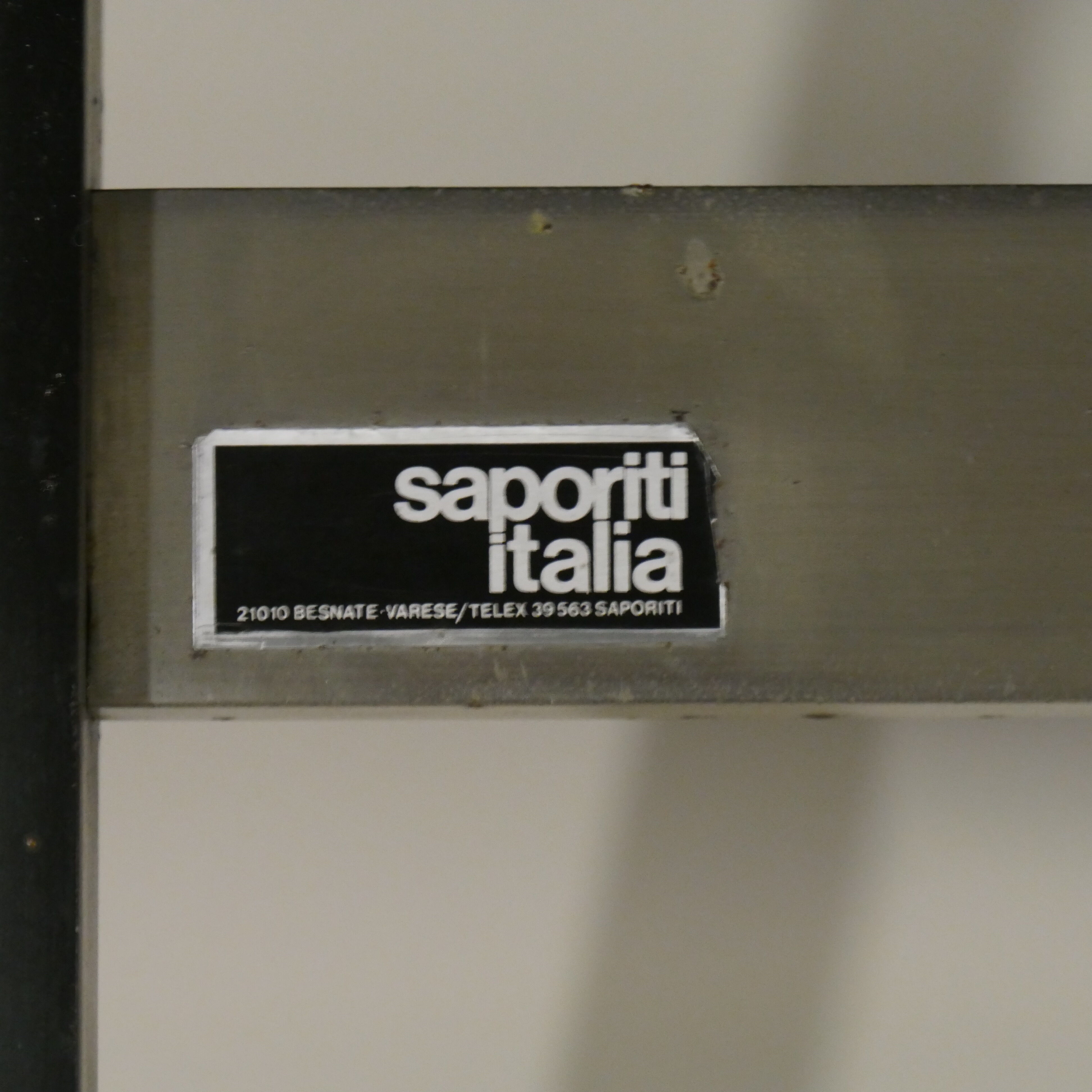 Pair of chairs wave - design Gianni Offredi - publisher Saporiti Italia - 1970