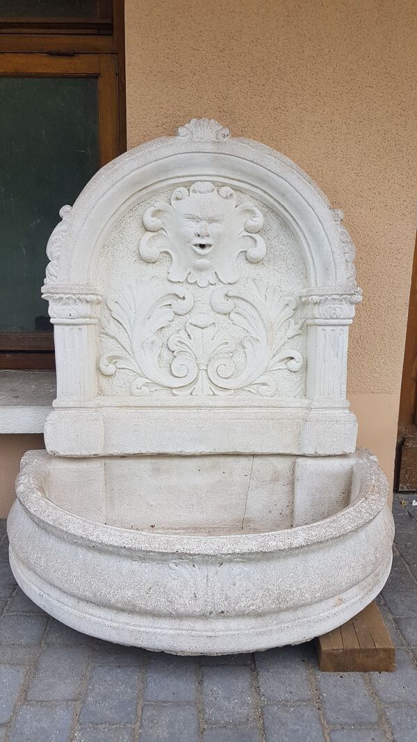 Fontaine de jardin de style Louis XVI