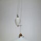 Suspension dit monte et baisse en porcelaine et opaiine blanche