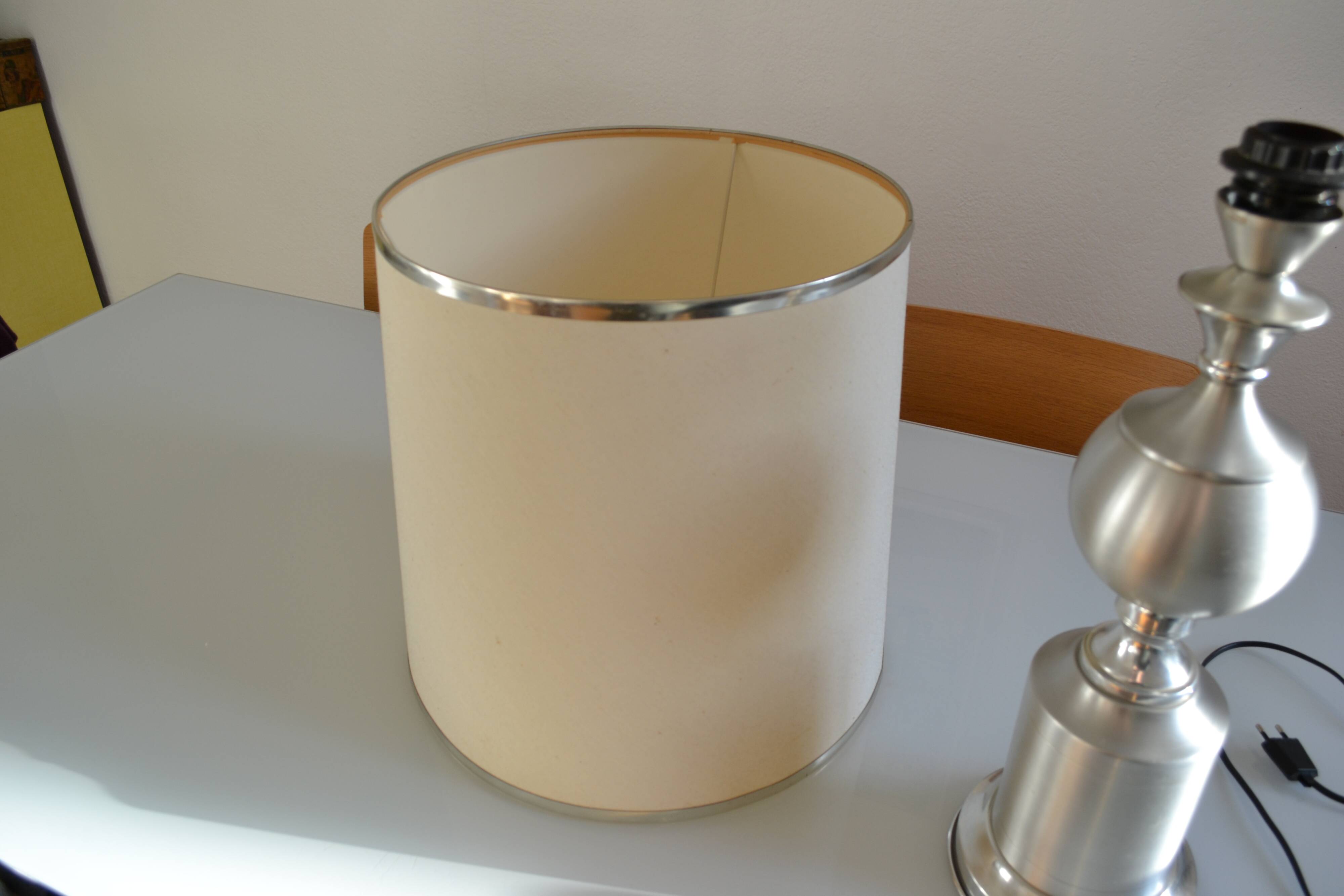 See delmas lamp 70's with fabric and metal lampshade