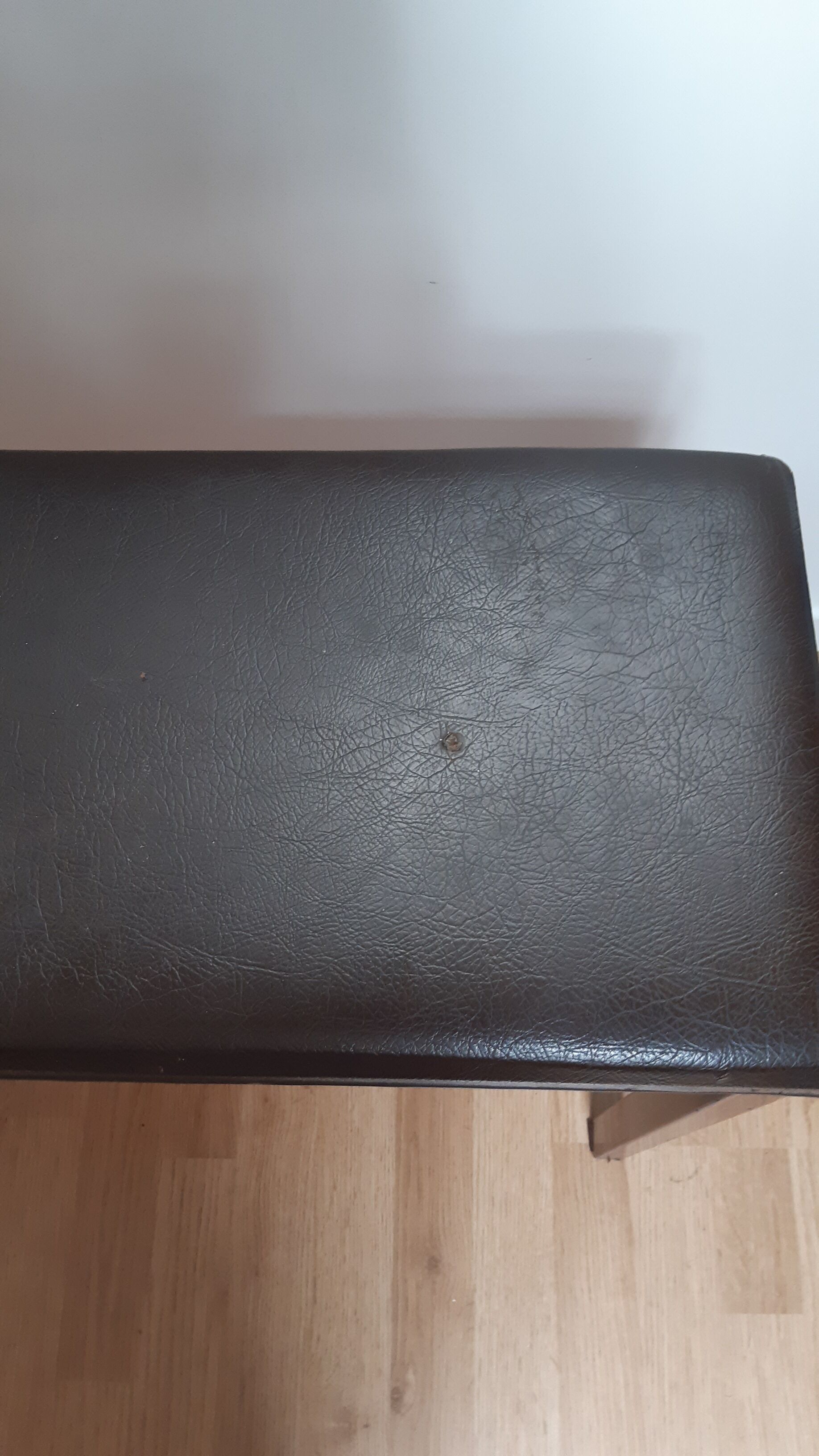 Piano seat