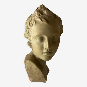 Bust sculpture in clay