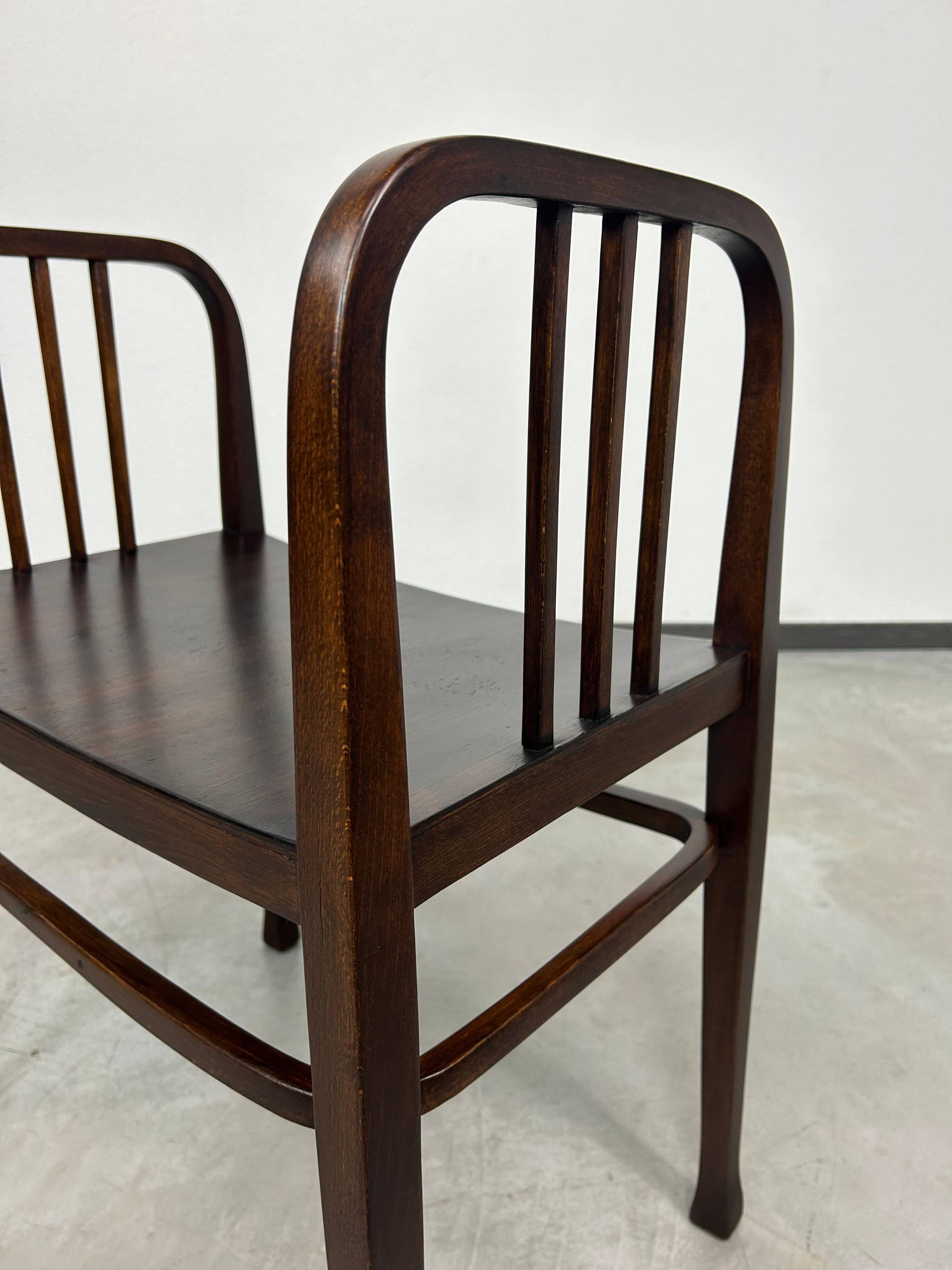 Sofa Jugendstil no. 6611 attributed to Otto Wagner for Thonet
