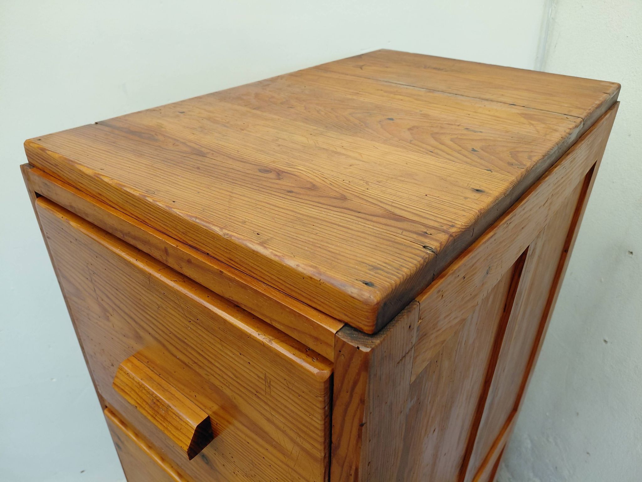 Trade furniture