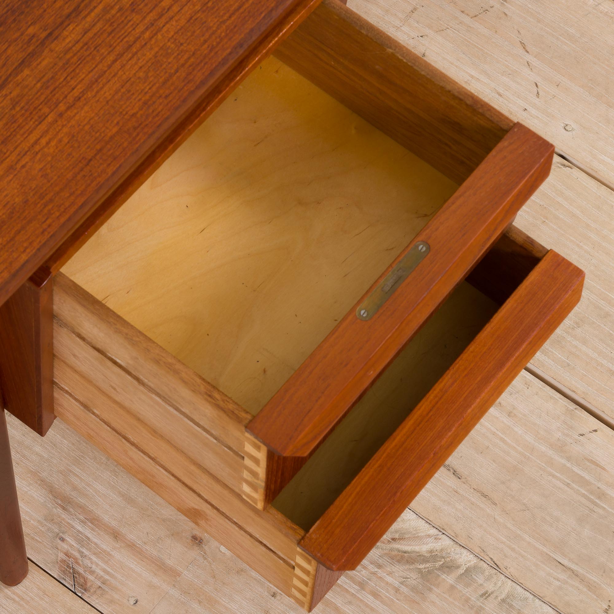 Danish mid century modern teak desk in teak with 4 drawers, 1960s