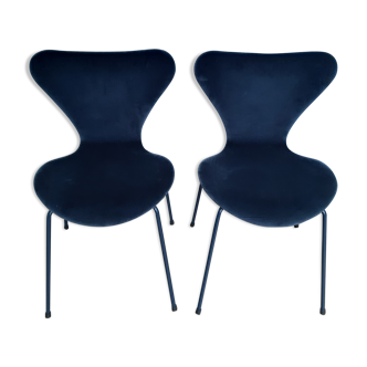 Arne Jacobsen chair set series 7 edition edited by Fritz Hansen & Lala berlin