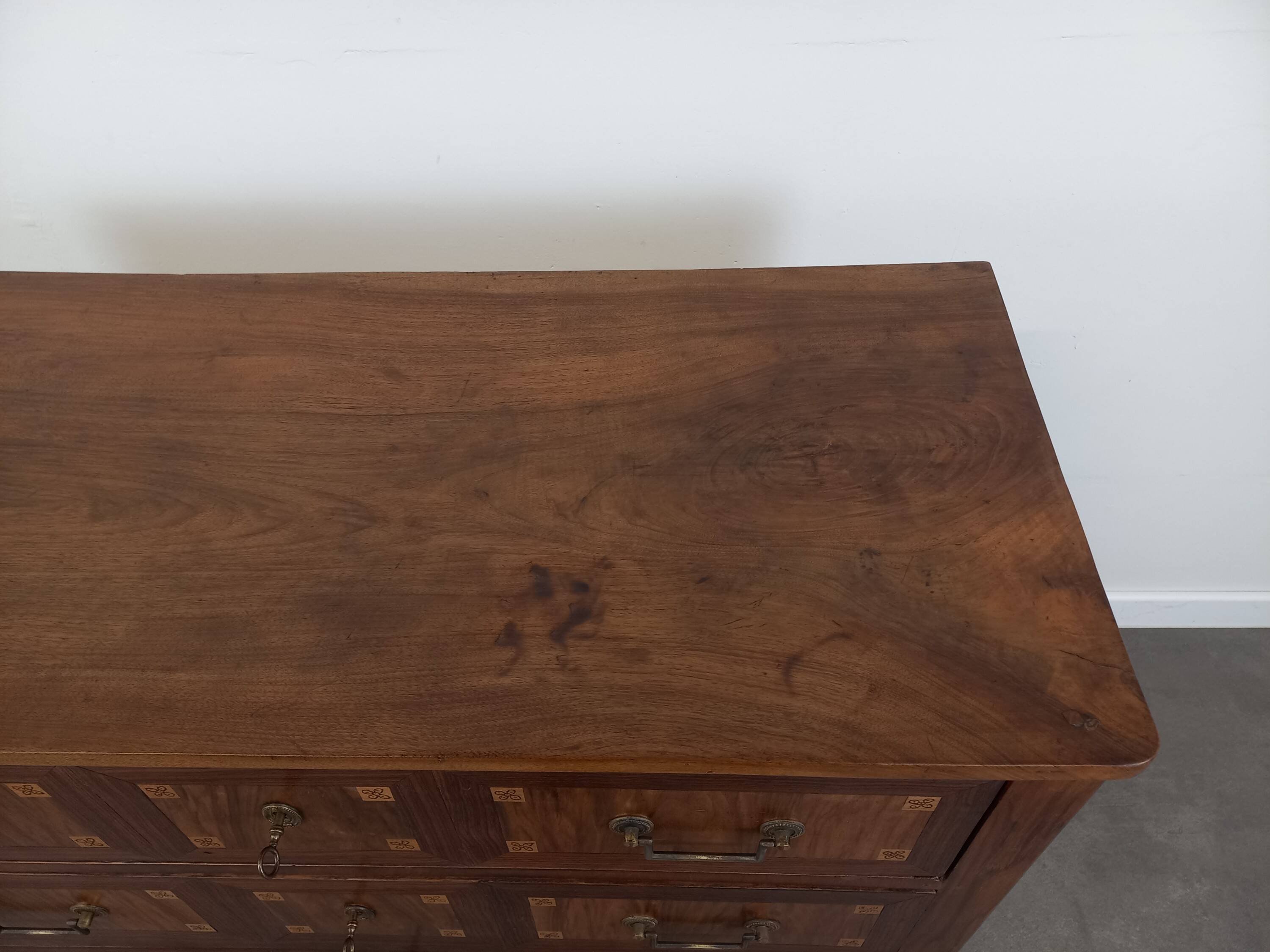 Commode de style Louis XVI