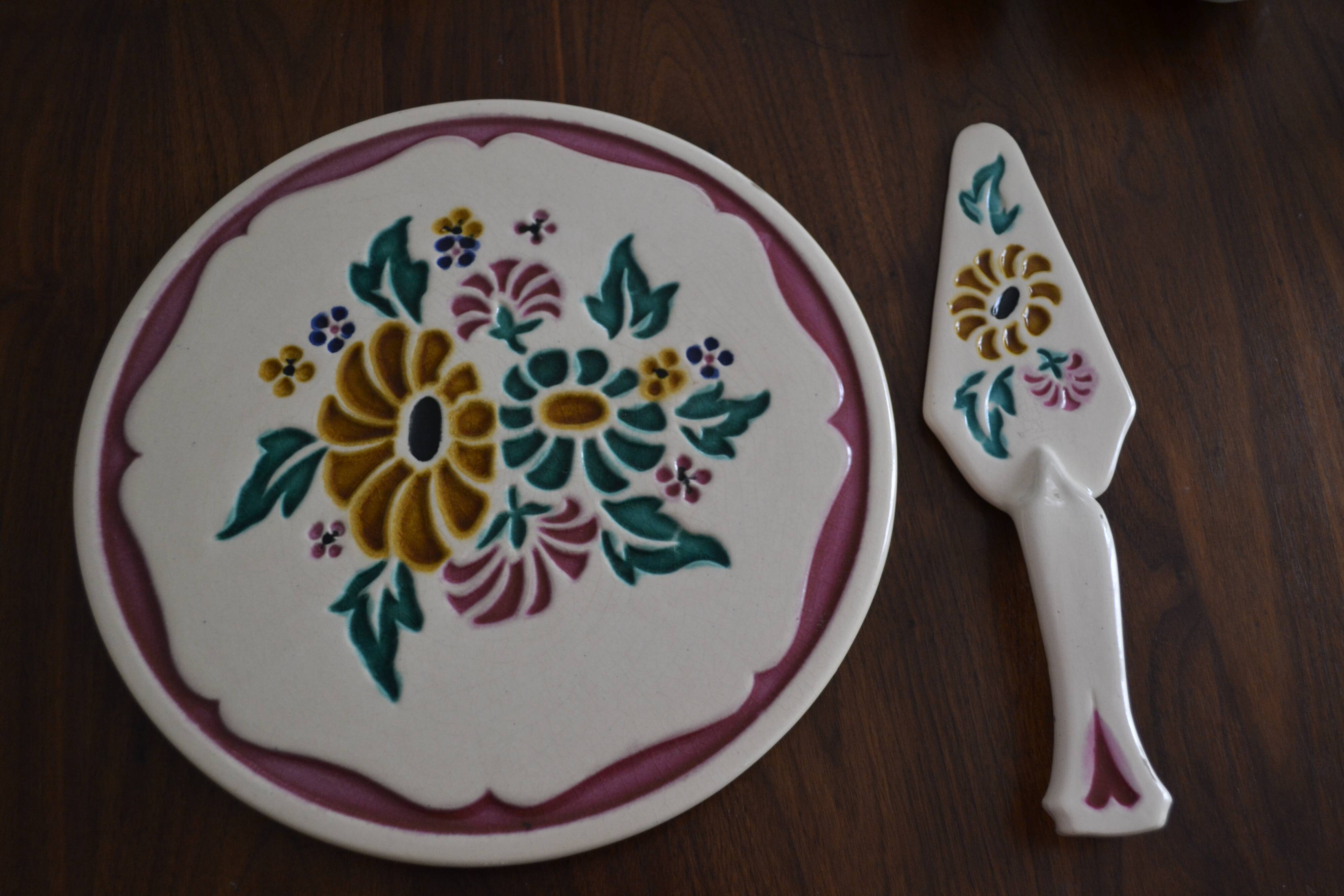 Plat à tarte  à fleurs et sa pelle assortie