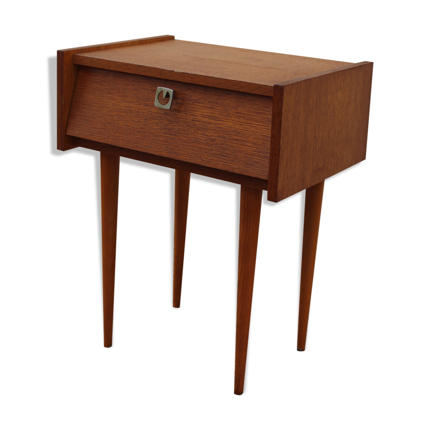 Bedside table spindle feet