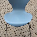 Butterfly serie 7 chair with primer grey colour by Arne Jacobsen