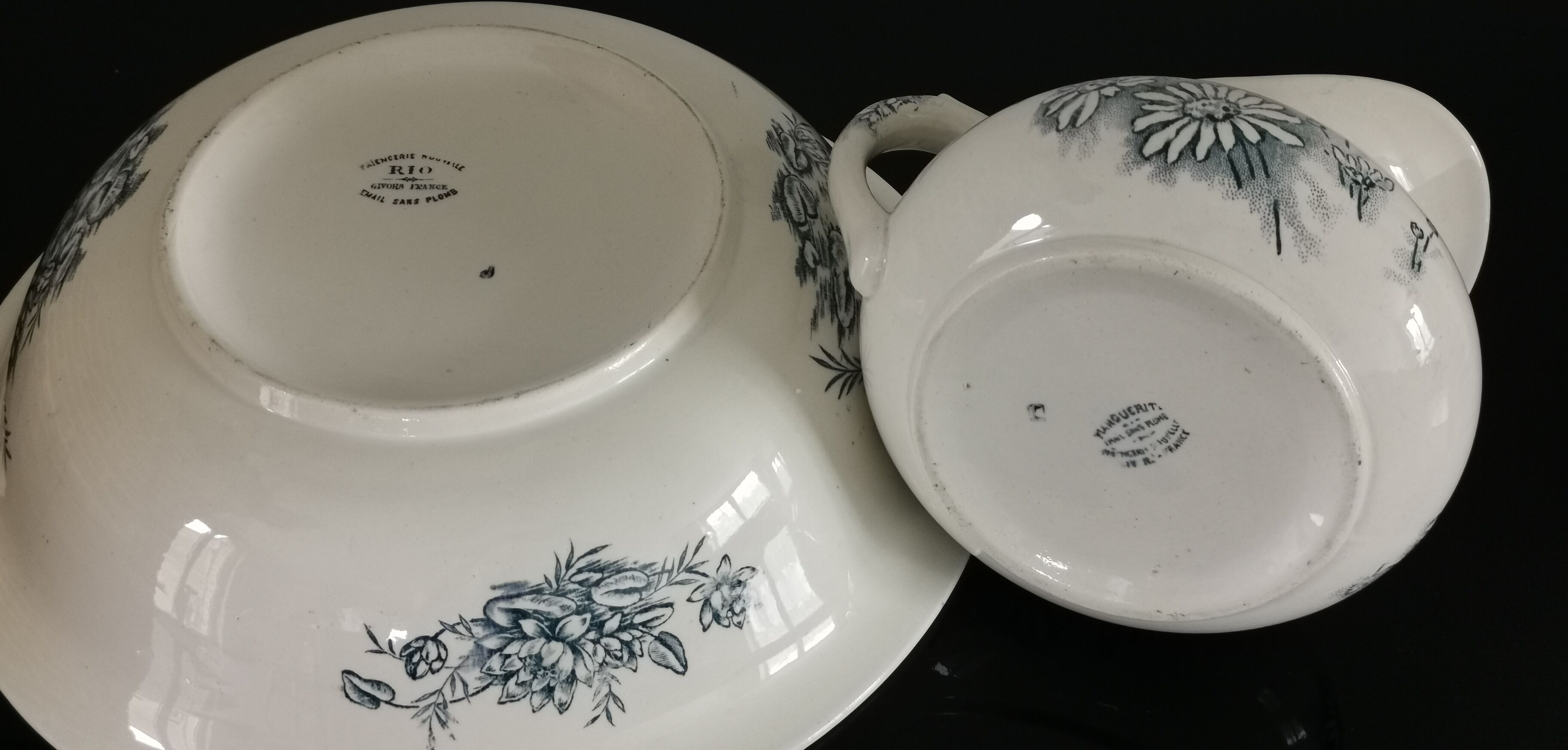 Broc and washbasin Iron Earth earthenware Givors