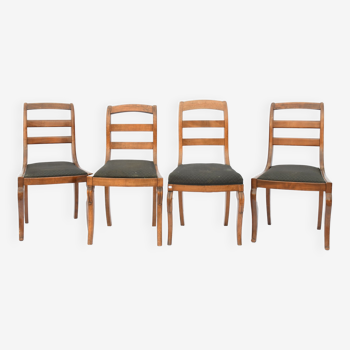 4 chaises à dossier à barrettes