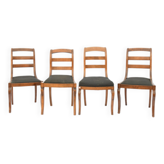 4 chaises à dossier à barrettes