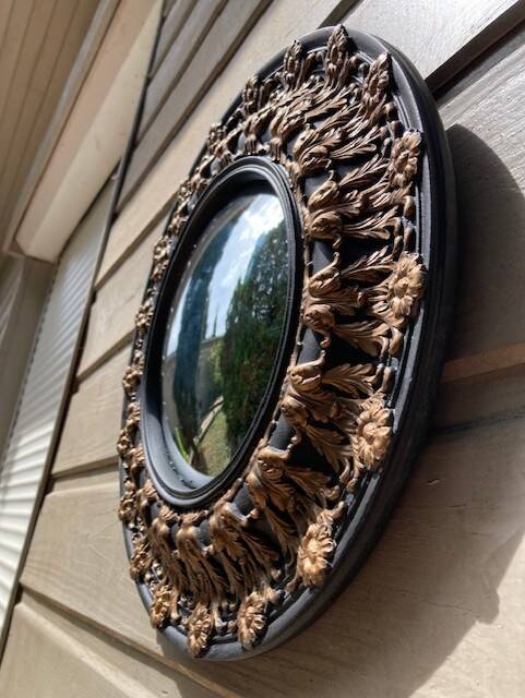 Witch's mirror or convex mirror