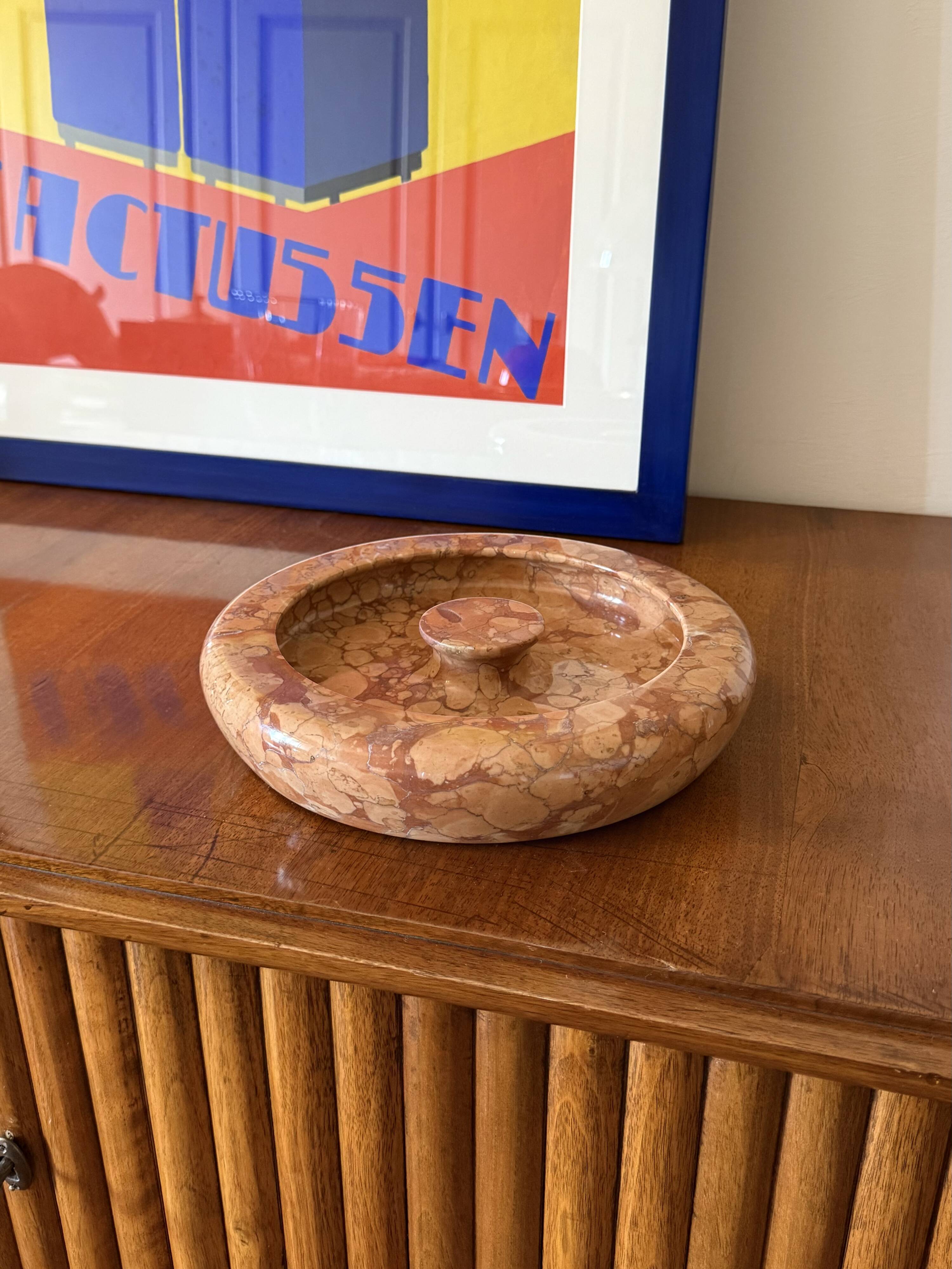 Angelo Mangiarotti style red marble centerpiece / bowl, Knoll Int. Italy 1970s