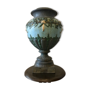 Vase en fonte