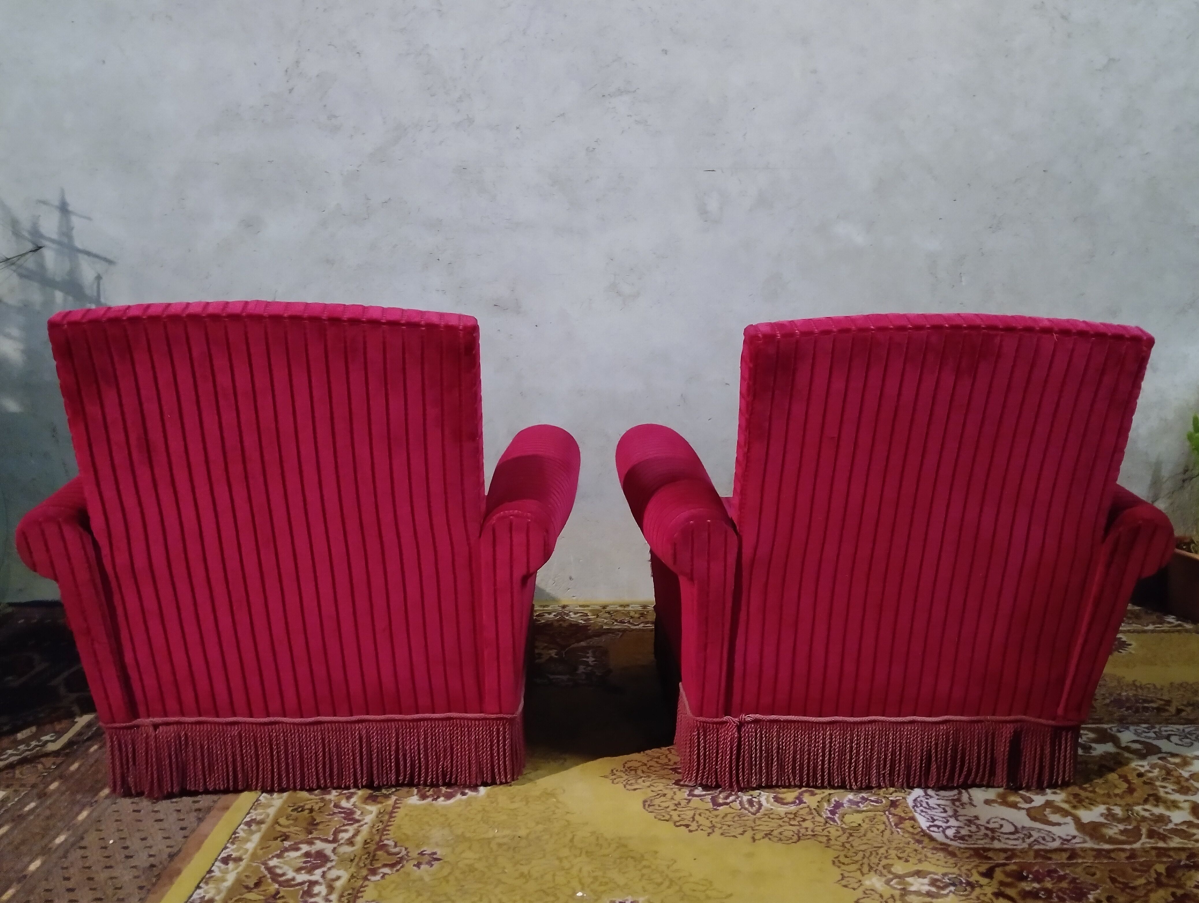 Pair of velvet armchairs