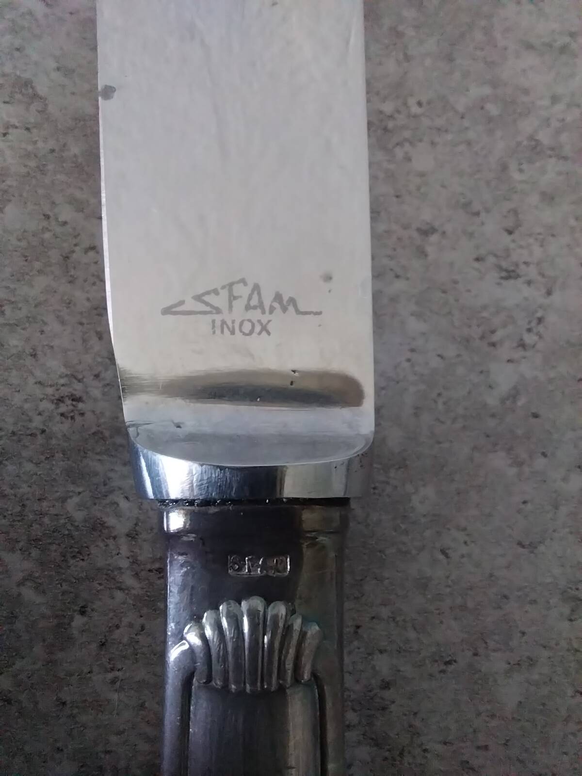Service à découper vintage en métal argenté SFAM – Modèle Coquille