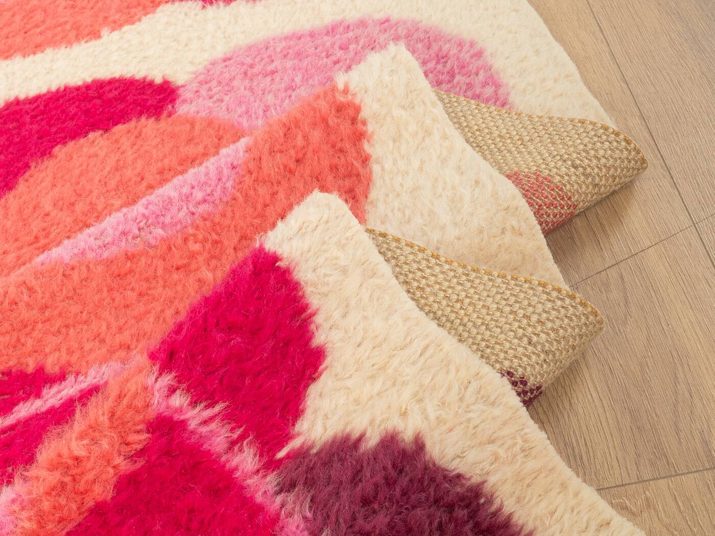 Rare Space Age carpet by Desso, 1970s, wool, berry tones, 340x70cm