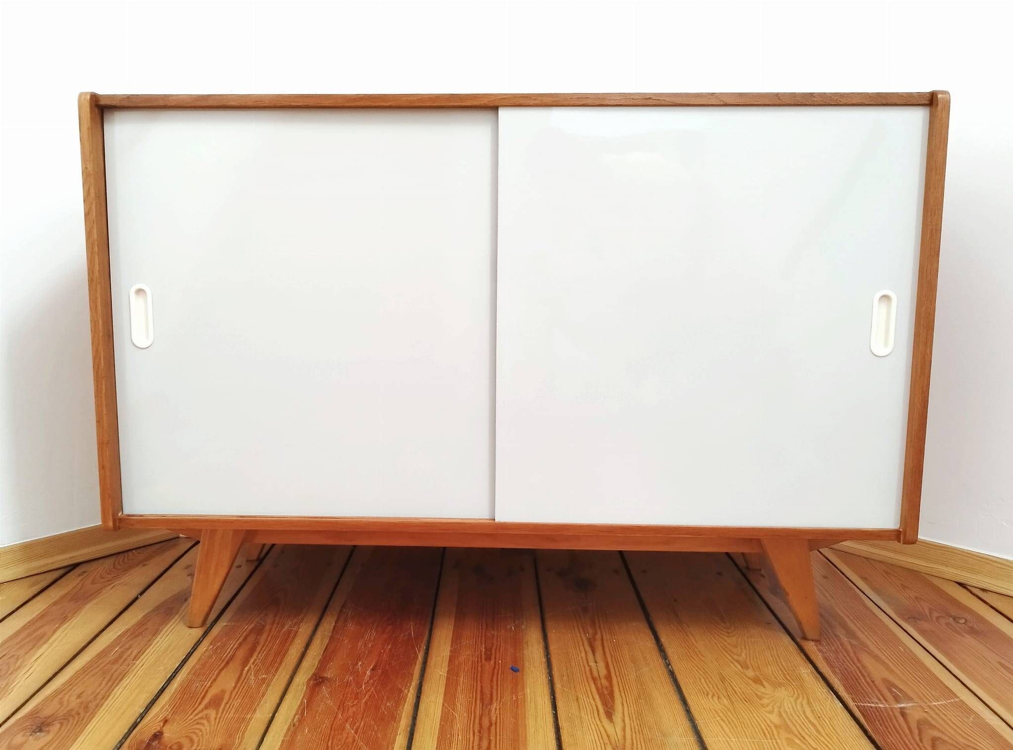 Czechoslovakian Cabinet attributed to J. Jiroutek for Interier Praha, 1960s
