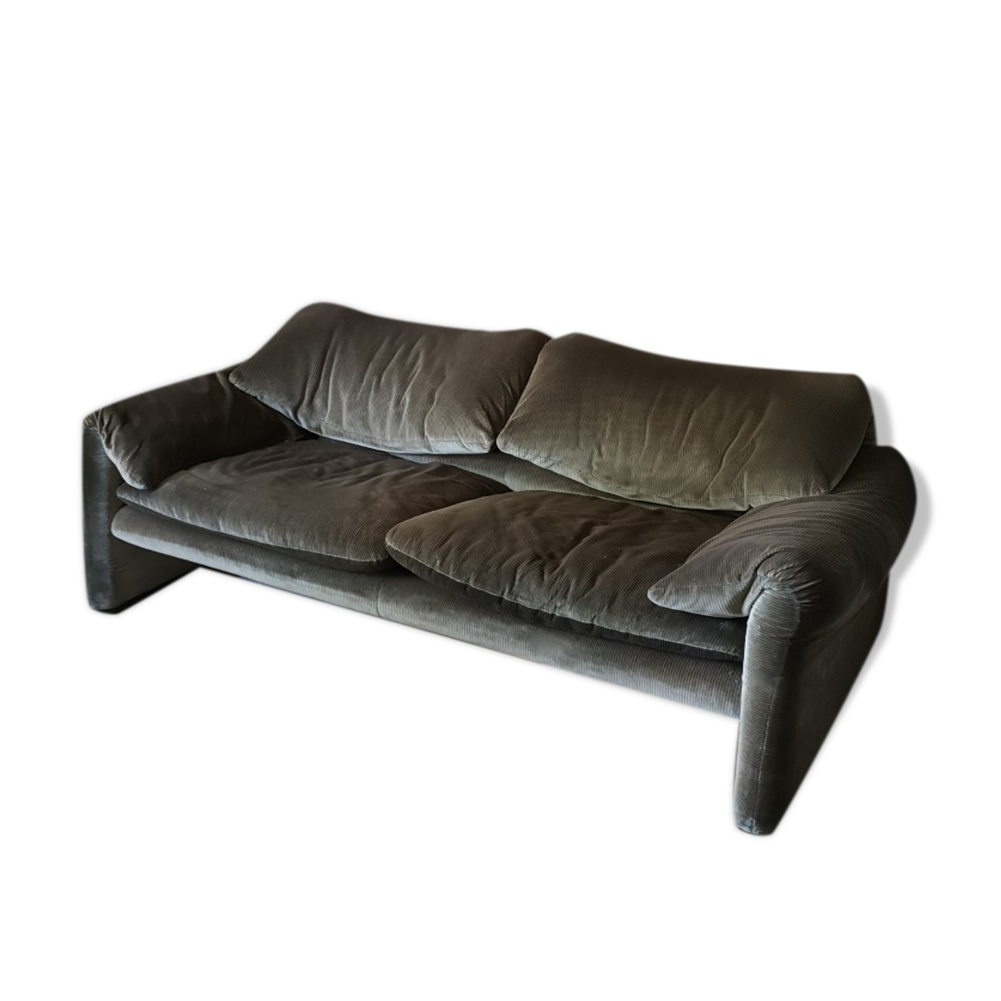 Sofa by Vico Magistretti for Cassina model Maralunga