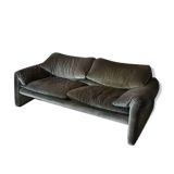 Sofa by Vico Magistretti for Cassina model Maralunga