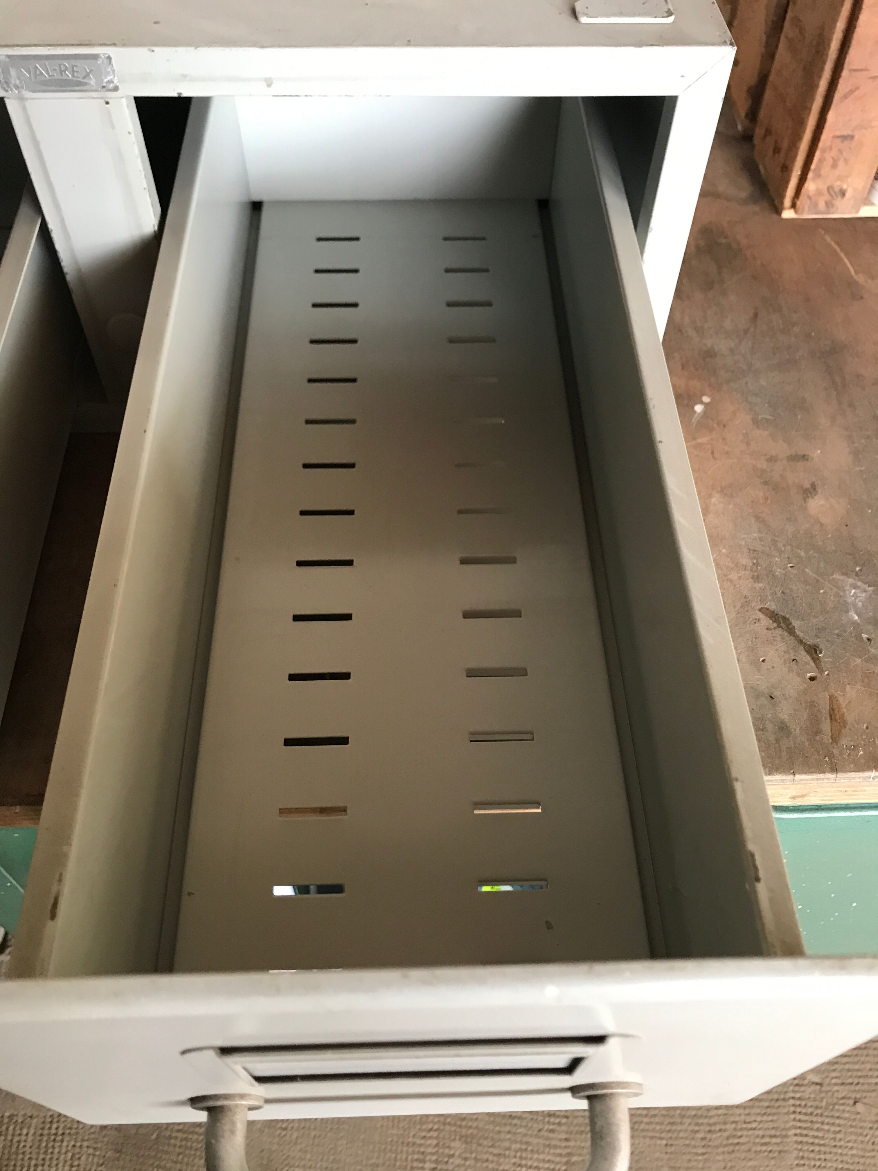 Locker industrial val - rex