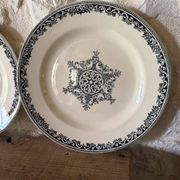 Flat plates Jules Vieillard Bordeaux in ironstone