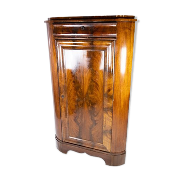 Cabinet d’angle antique de la fin de l’empire en acajou et en excellent état vintage des années 1840.