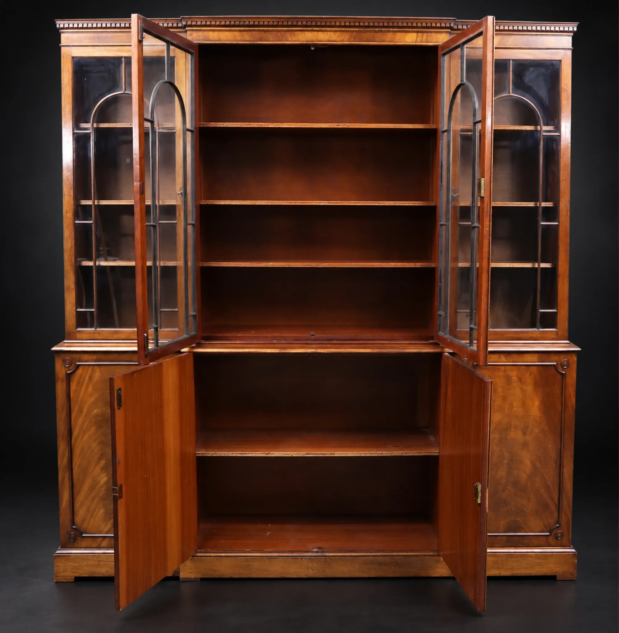Display cabinet/bookcase, english style, second half of the 20th century