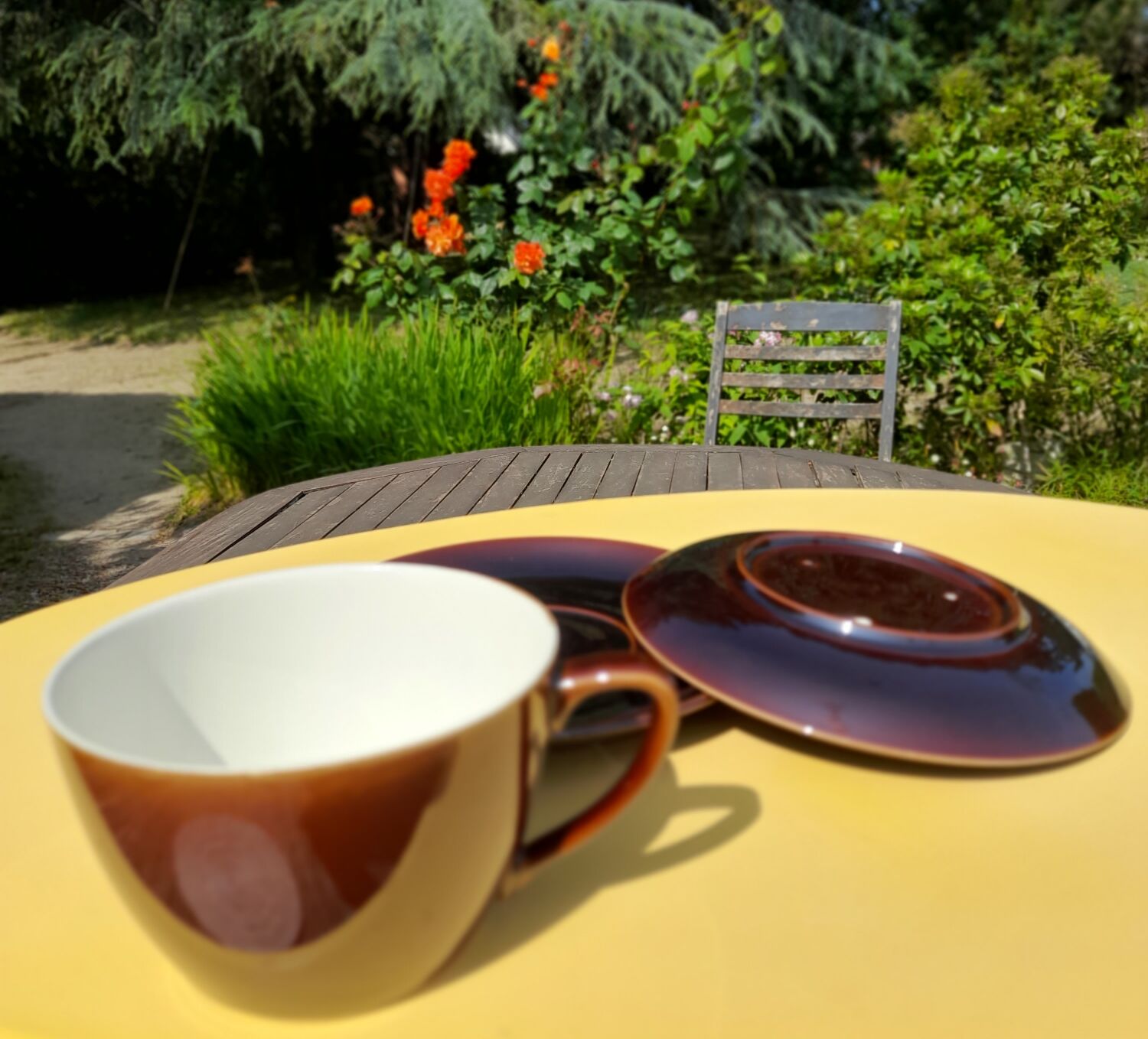 Breakfast cup and 2 subcups, Villeroy & Boch, Luxembourg model