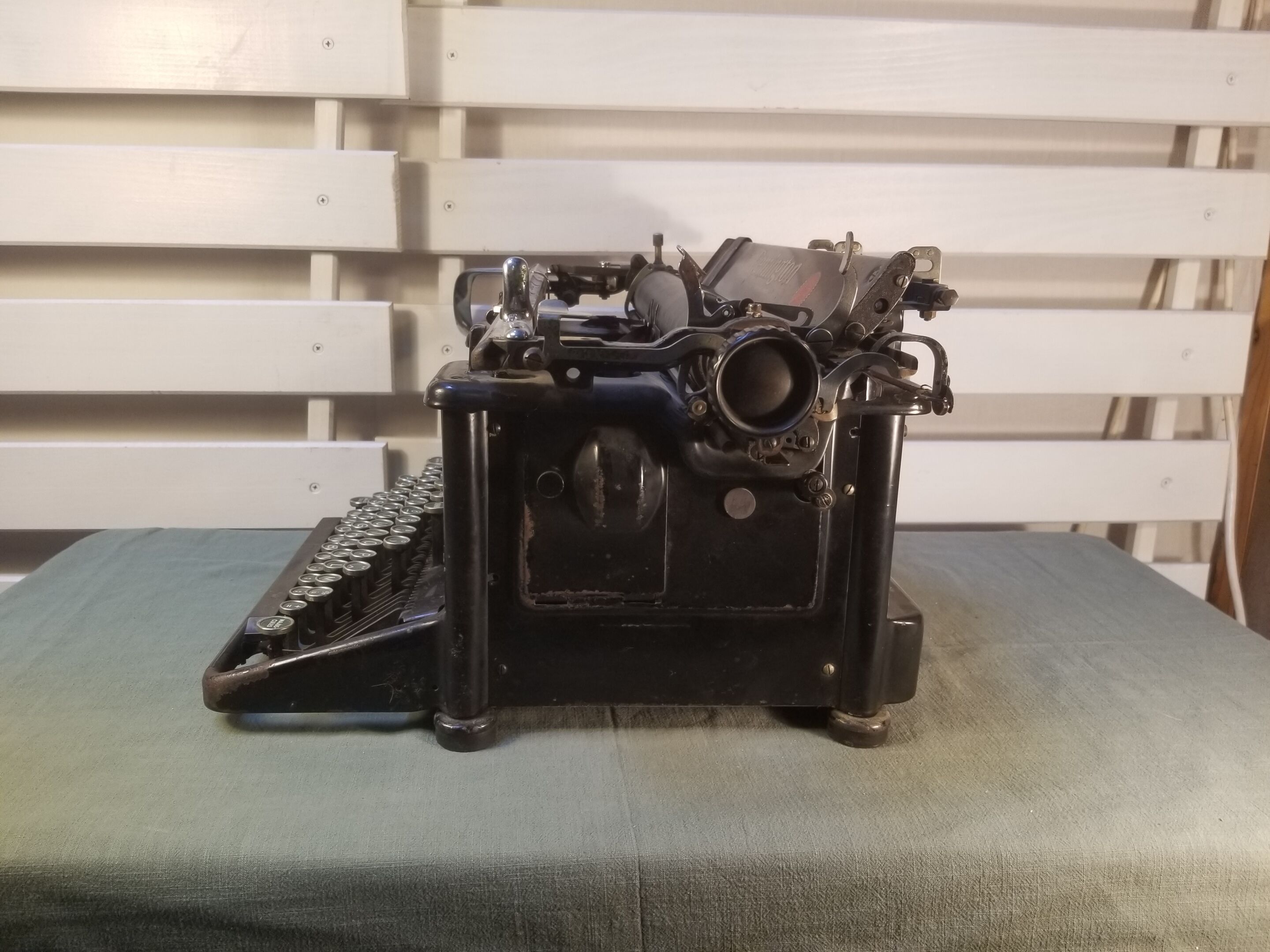 Remington 16 mechanical typewriter - 30s