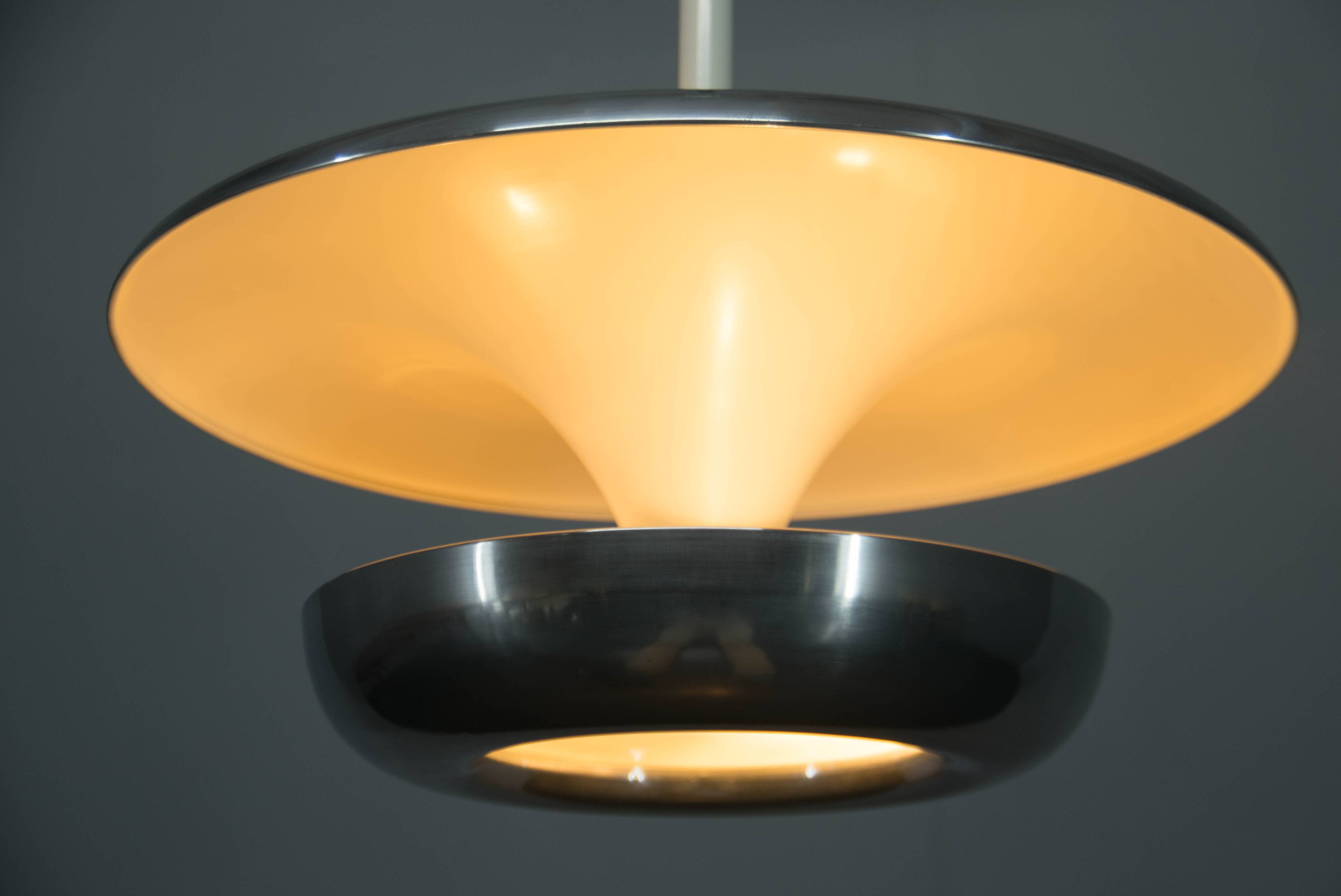 Grand lustre Bauhaus de Franta Anyz pour IAS, années 1920, restauré