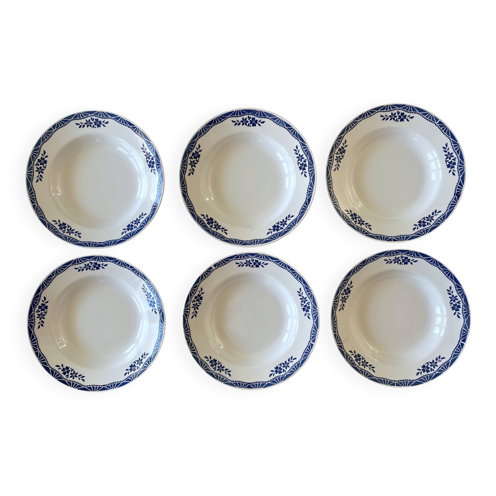 6 antique deep plates in Saint-Amand earthenware (Nord)