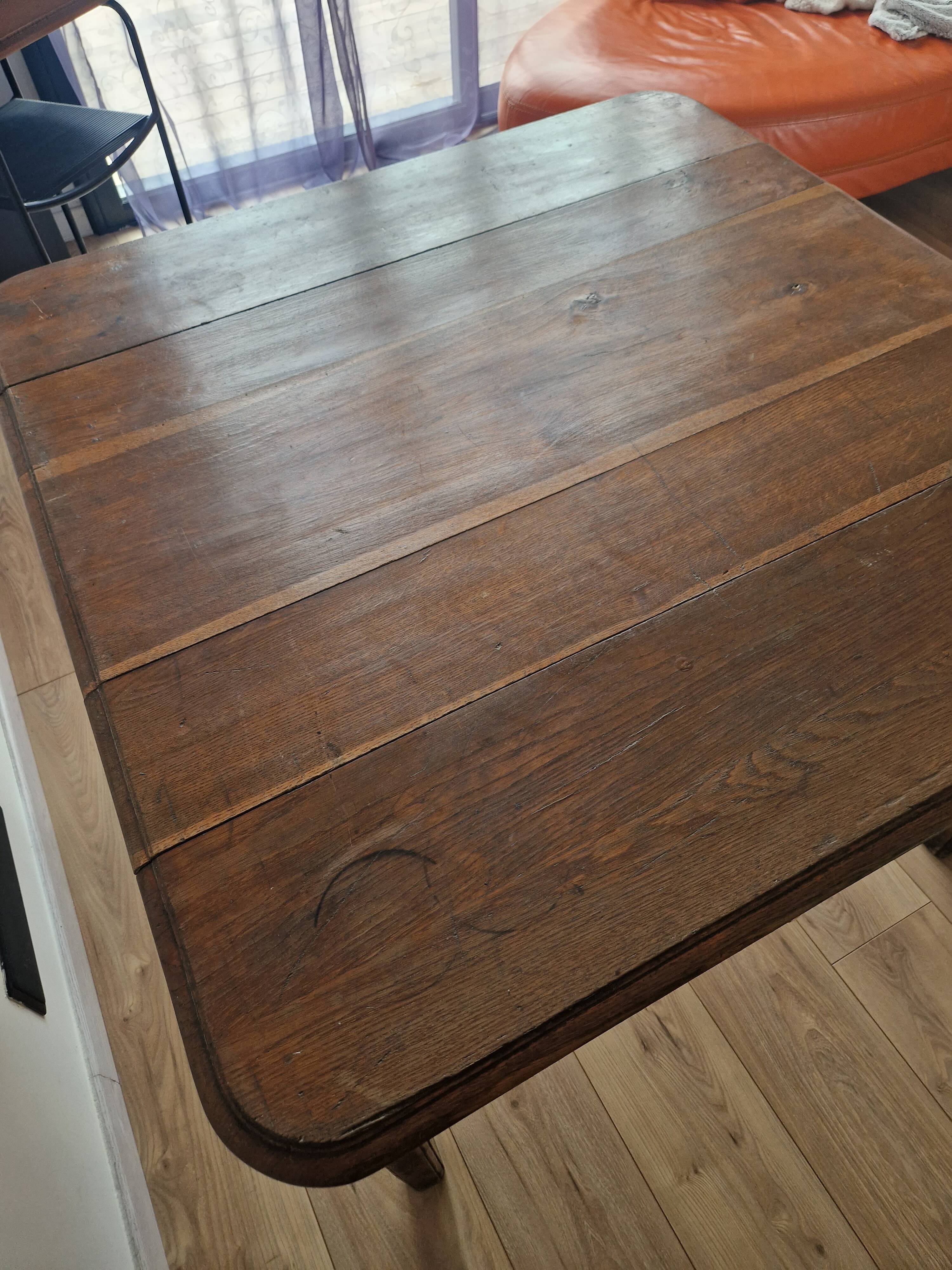 Square art deco dining table in solid wood