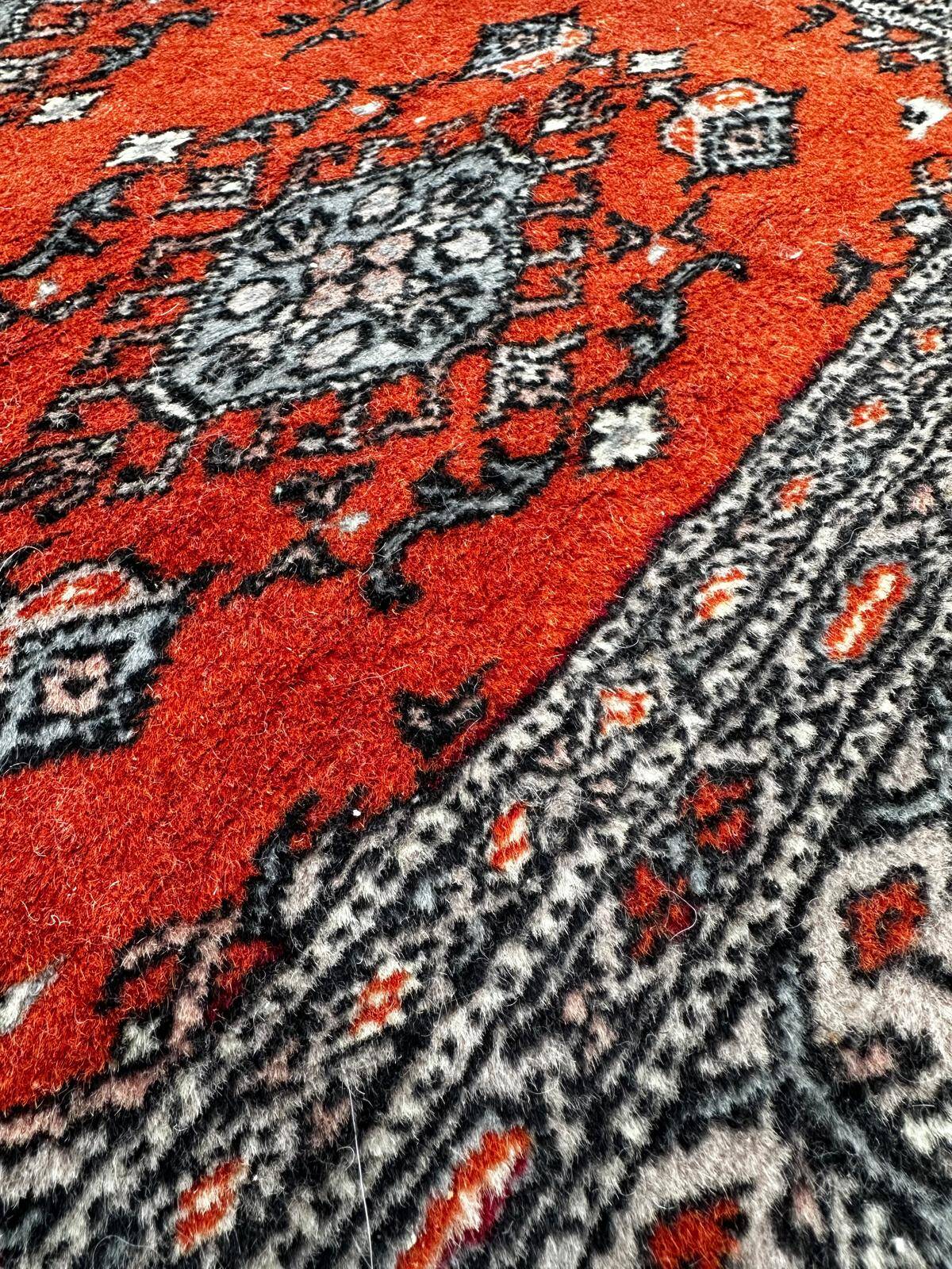 Handmade Persian rug 100cm x 60cm