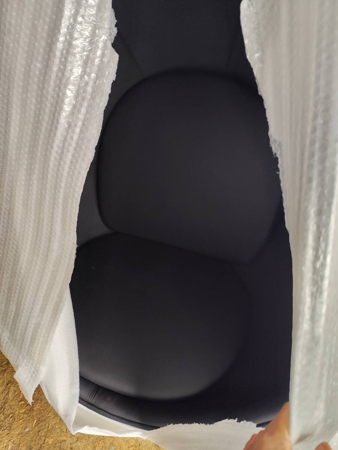 Large model Egg chair white black Giovanni Marchesi