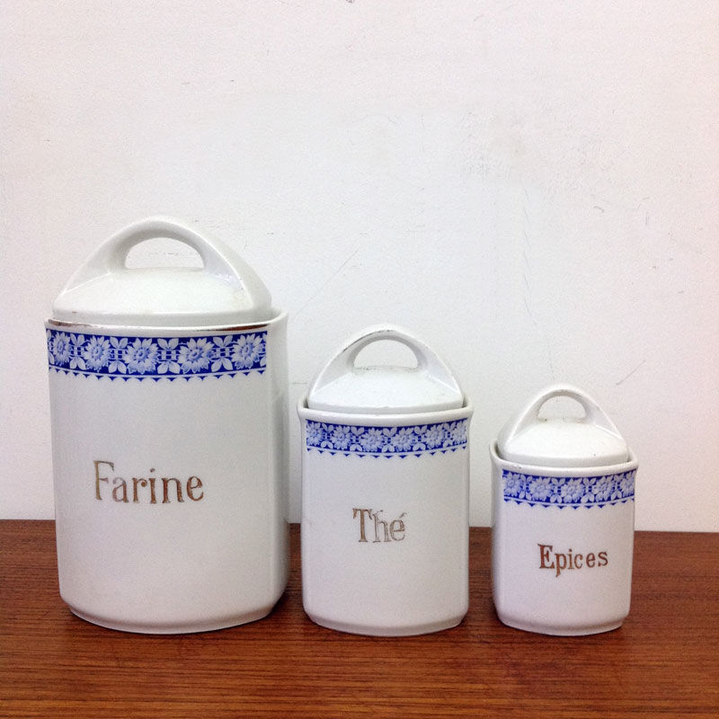 Series of 3 old pots