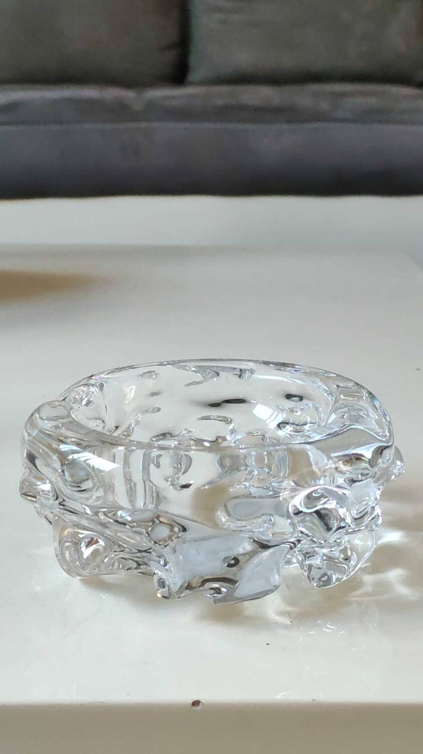 Elegant Empty pocket/ashtray organic floral shape. In crystal. Charles Schneider style. Diam 12 cm