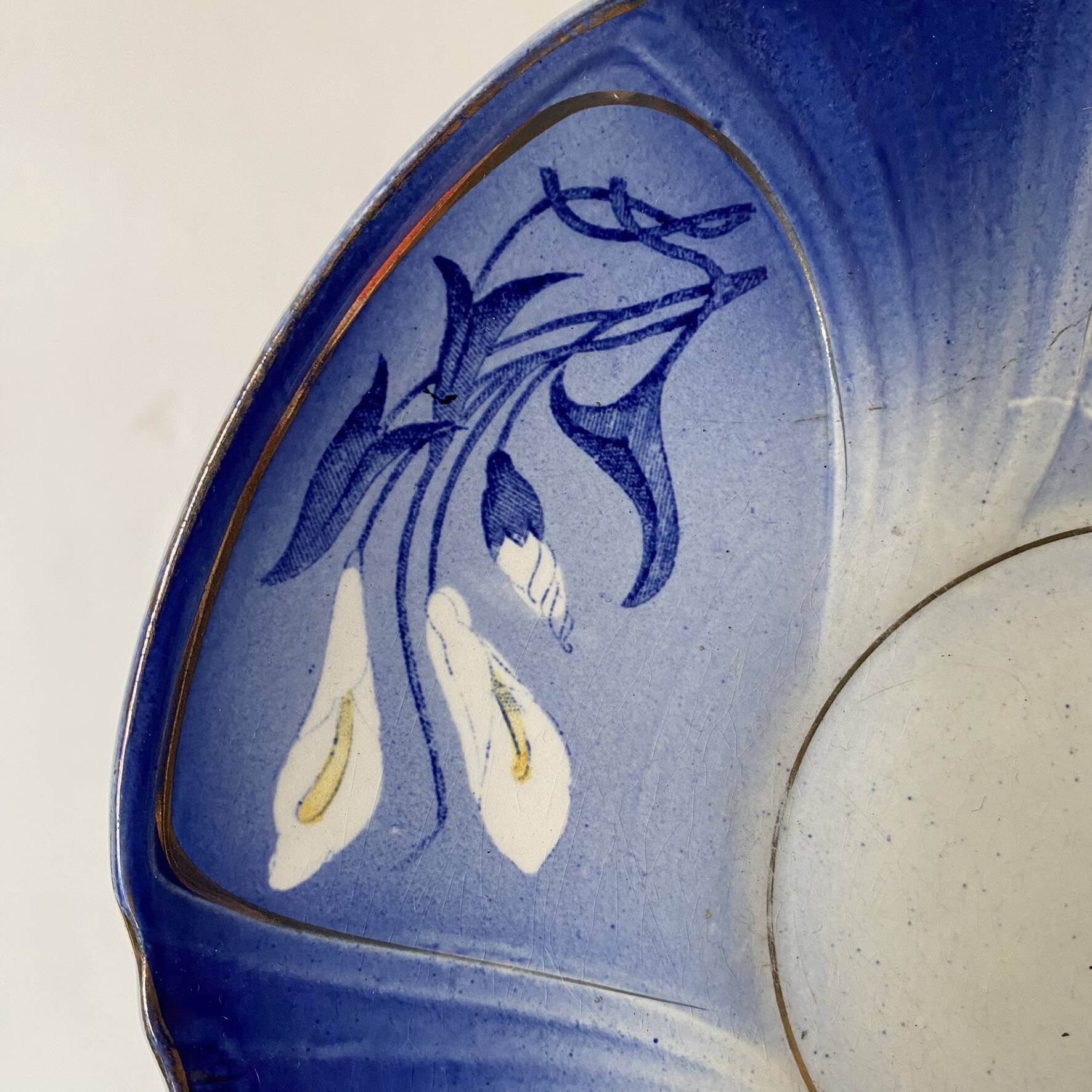 Assiettes  Sarreguemines décor Arum bleu cobalt