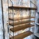 Ancienne etagère murale modulable tomado métal noir + bois clair vintage